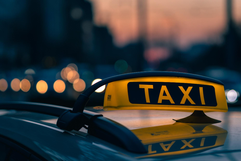 Czy można jeździć z kogutem taxi?
